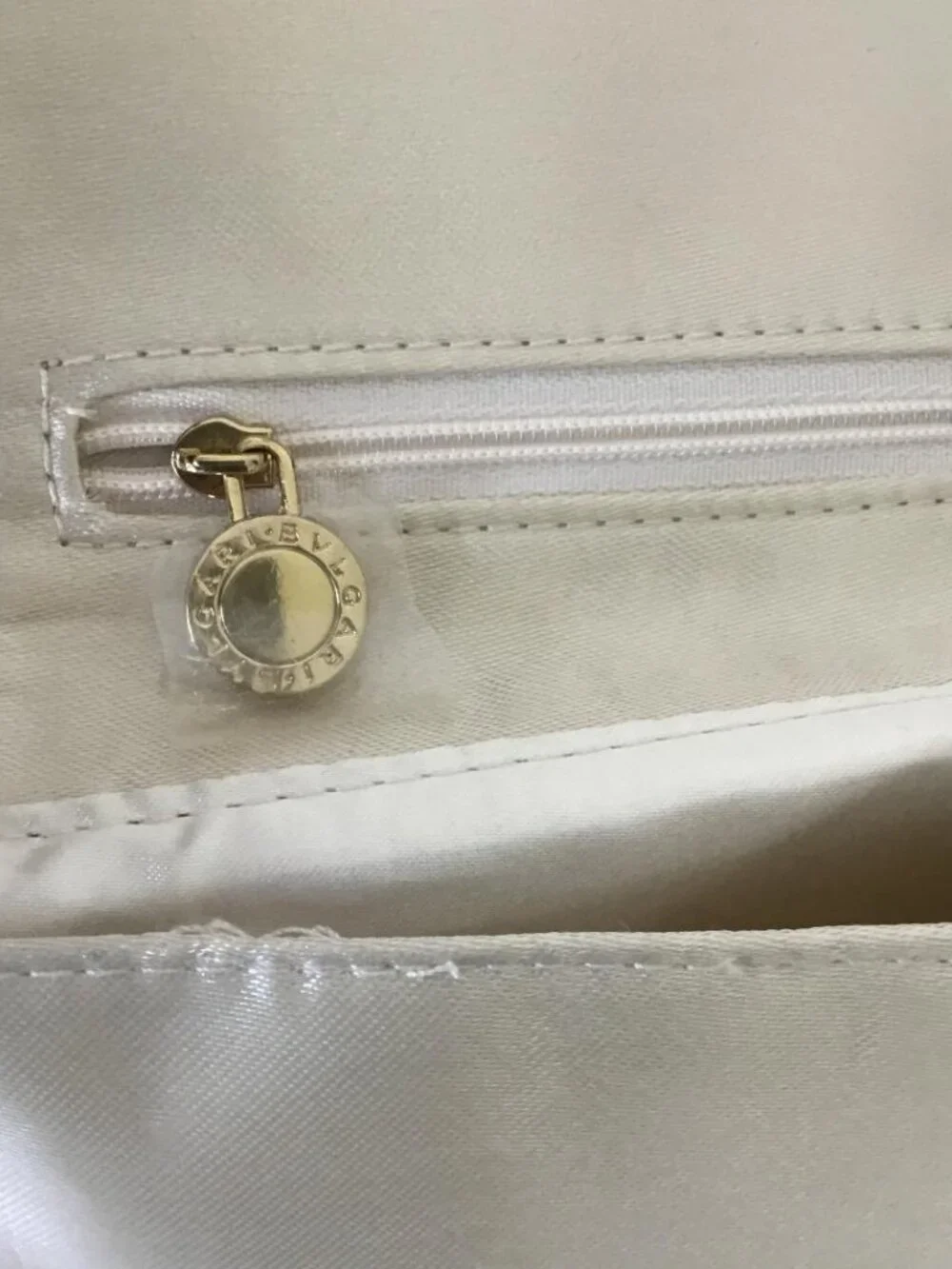 Bvlgari Cosmetic Bag Clutch w/Mirror Satin Cream Pouch Branded Metal Ring NWOT